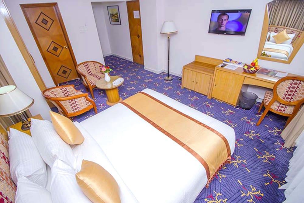 Hotel Lake Castle - Parkview Dhaka Buitenkant foto