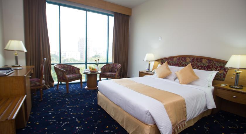 Hotel Lake Castle - Parkview Dhaka Buitenkant foto