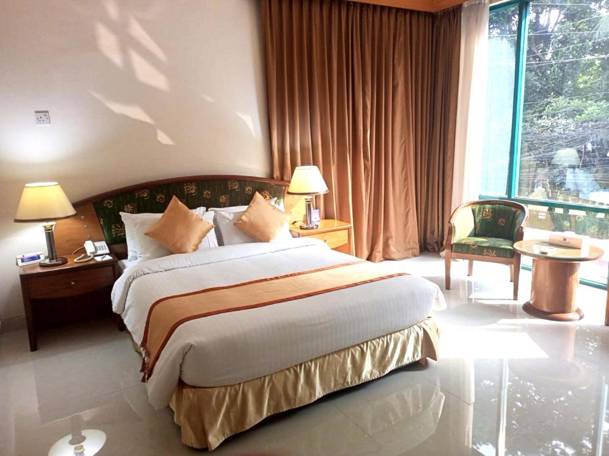 Hotel Lake Castle - Parkview Dhaka Buitenkant foto